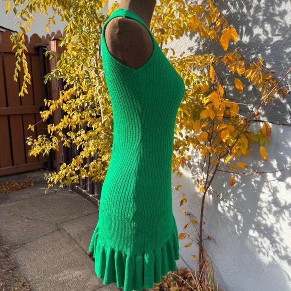 Cute Vivid kelly-green frill hem knit mini dress - Picture 3 of 6